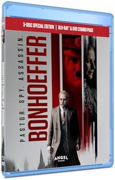 The Family [Blu-ray]: Robert De Niro, Michelle Pfeiffer, Tommy Lee