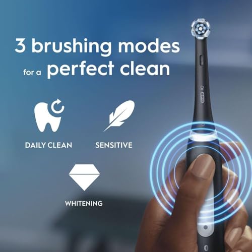 Oral-B iO 3 Matt Black Ultimate Clean Electric Toothbrush, 1 Refill Holder, 1 Charger Pouch, 1 Travel Case, Designed by Braun, Packaging May Vary