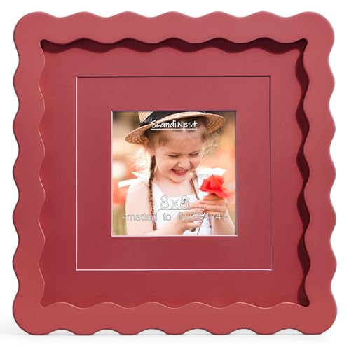 ScandiNest Scalloped Picture Frame