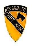 US Army 1st Air Cavalry Division Vietnam Lapel Hat Pin Military PPM806