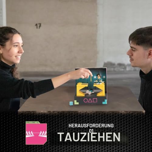 Squid Game Challenge Tug of War, Spiel aus der Netflix-Serie, Herausforderungen zum Spielen und Ausstellen, inklusive Mini-Set und Figuren, Spiel für Erwachsene ab 17 Jahren
