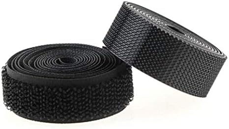 El velcro pega fuertemente la superficie de lana negra de 2,5 ...