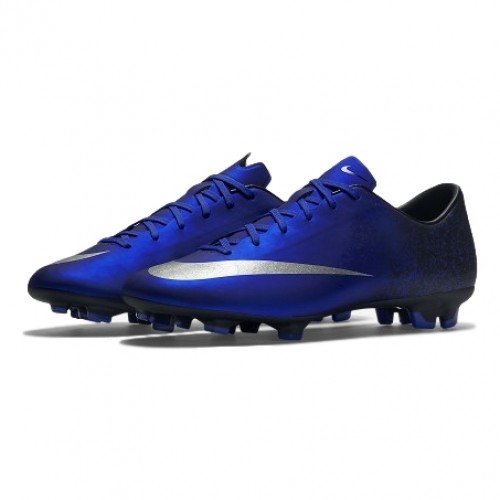 adult soccer cleats