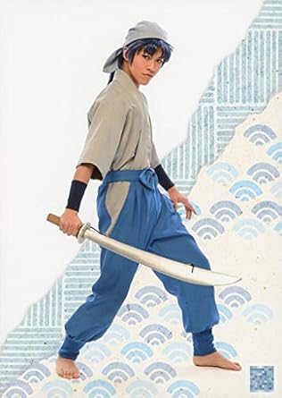 Amazon Co Jp 倉本発 重 全身 右向き 背景水色 2lサイズ キャラクターショット ミュージカル 忍たま乱太郎 第8弾 忍術学園 学園祭 17 ブロマイド ホビー 通販