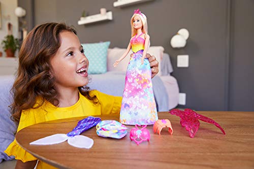 Barbie GJK40 - Dreamtopia 3-in-1 Fantasie Spielset, Puppe (blond) mit 3 Outfits und Zubehör: Fee, Meerjungfrau und Prinzessin, Spielzeug ab 3 Jahren – Bild 3