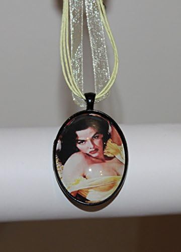 Jane Russell The Outlaw Femme Fatale Movie Stars Classic Hollywood Sex Symbol Pin Up Necklace