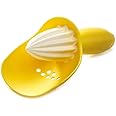 Joseph Joseph 20028 Catcher Citrus Reamer with Seed Catcher, Yellow