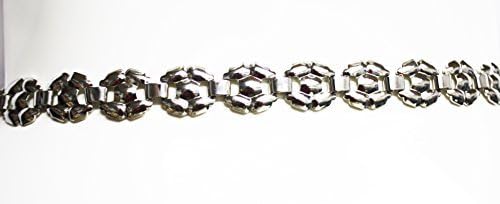 QUALITY ACCESSORY Silver Tone Interlocking Embossed Circles Chain Link Belt