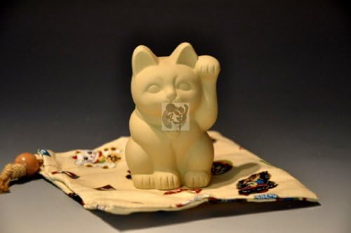 Japan Lucky Cat Kinako-Iro Left hand Tokoname Maneki neko 2.8inch[2877] The color design of the bag changes each time