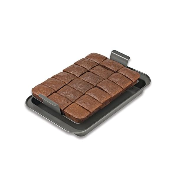 Chicago Metallic CMET26740 Professional Non-Stick Brownie Tin with Dividers and Loose Base, 23 x 33 cm (9" x 13"), Carbon Steel, Grey