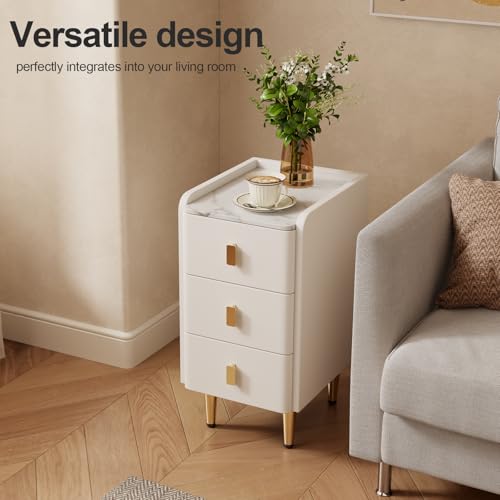 AQIMUELE Table de Chevet étroite, Table d’appoint avec 3 tiroirs, Commode de Chevet à Surface élégante en Cuir, Table de Nuit pour Chambre à Coucher et Salon (Blanc - Largeur 30 cm)