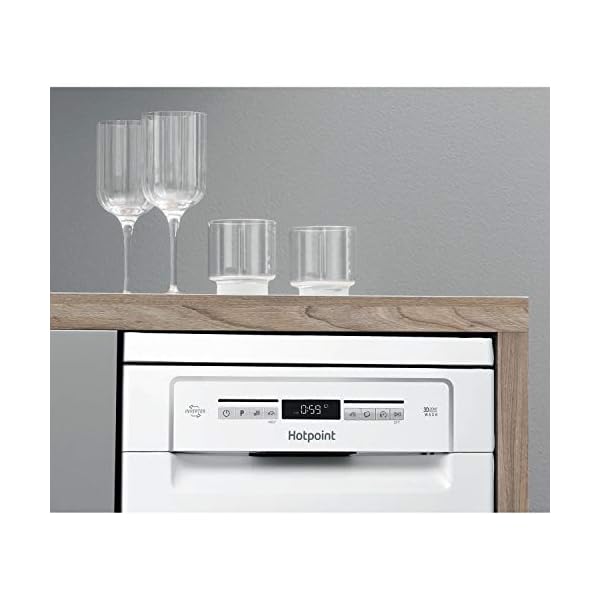 Hotpoint-HSFO3T223WUKN-10-Place-Slimline-Freestanding-Dishwasher-White Hynar Hotpoint HSFO3T223WUKN 10 Place Slimline Freestanding Dishwasher - White