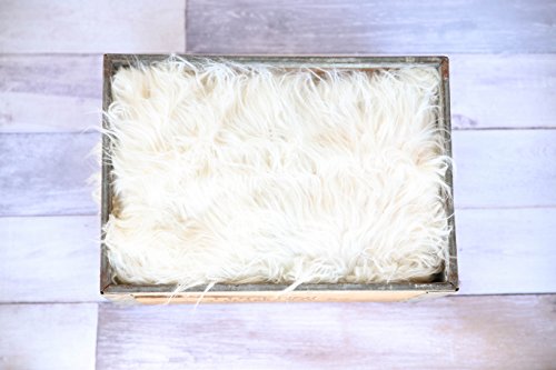 Ivory Faux Fur Basket Filler - Soft Basket Stuffer, Newborn Photography, Basket Prop, Soft Fur Prop - 23" W x 19" H
