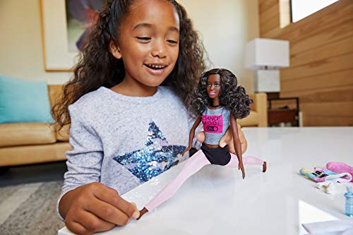 Barbie GLH63 - Karriere Puppe (AA) mit Überraschungs-Moden und Accessoires, Spielzeug ab 3 Jahren – Bild 3