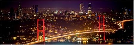 Posterlounge Acrylglasbild 180 x 60 cm: Bosporus-Bridge at Night - red (Istanbul/Turkey) Bosporus Brücke bei Nacht rot von gn