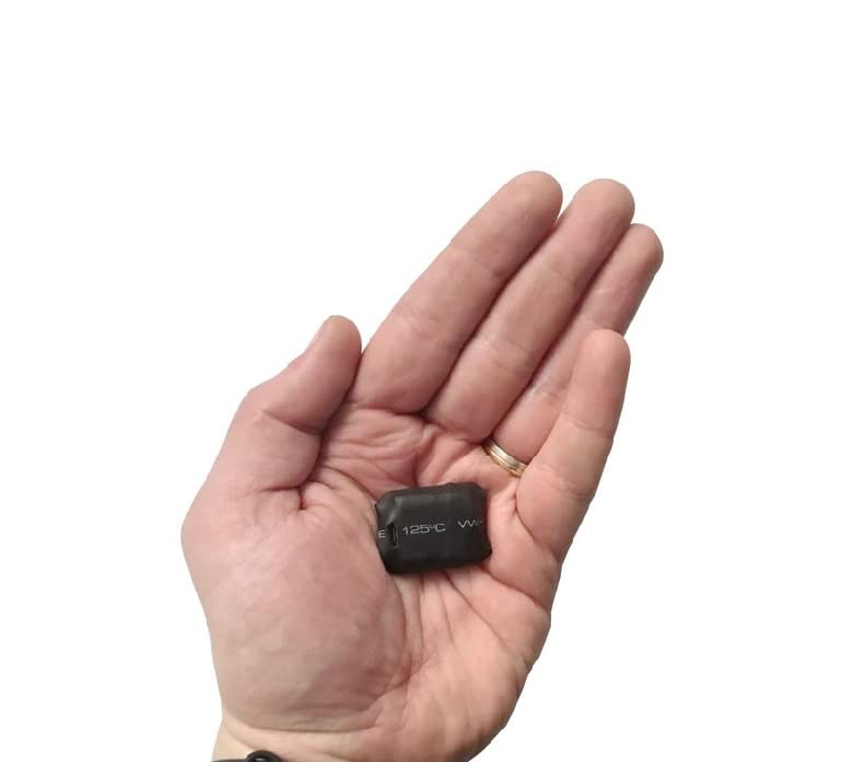 Small Voice Recorder - Voice Activated Recording - Clear Sound - 72 Hours Capacity - 20 Hours Battery Life - Rubber Casing for The Smallest Dimensions