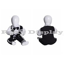 cabeza maniquí infantil con sentarse hasta pose. Construcción de fibra de vidrio