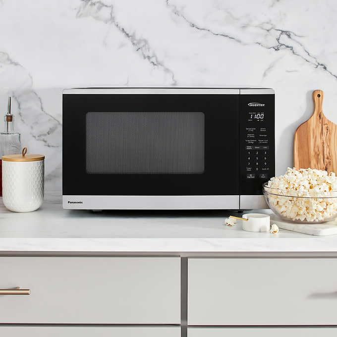 Panasonic 1.3 cu. ft. Inverter Microwave, 1200W - NN-SC67NS (Renewed)