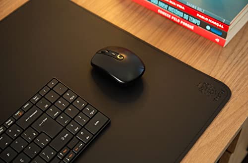 Mouse Pad Grande 90x40cm KingPad Couro Ecológico Preto – Desk Pad Antiderrapante para Escritório, Home Office, Estudo – Tapete de Mesa Resistente à Água