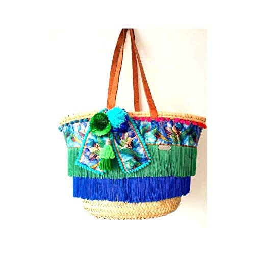 Capazo grande de mimbre color natural, decorado con cintas, flecos,  pompones y abalorios. Capazo de mano y para colgar con asas de cuero. :  Amazon.es: Productos Handmade