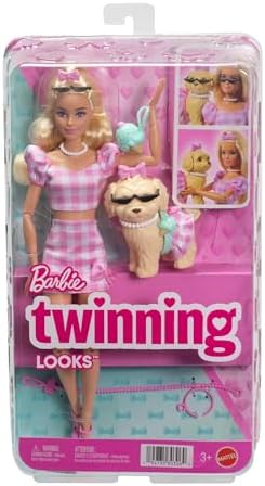 Poupée Twinning avec chien, en tenues roses vichy assorties