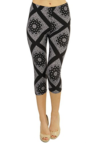 Printed Capris (Black White Paisley Diamond)
