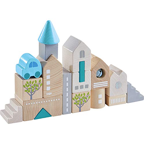 HABA 305531 - Bausteine Bad Rodach, 18-teiliges Baustein-Set zum Bauen von Stadtkulissen, Holzbausteine in unterschiedlichen Formen und Farben, Spielzeug ab 18 Monaten