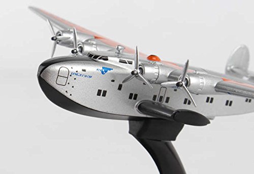 Daron Postage Stamp PS5821 Boeing 314 Pan Am Airways Yankee Clipper 1:350 Scale Diecast Display Model With Stand