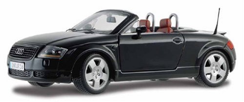 Maisto Die Cast 1:18 Scale Metallic Grey Audi TT Roadster