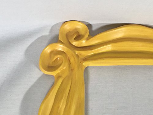 2 Friends+Monicas+Peephole+Door+Frame