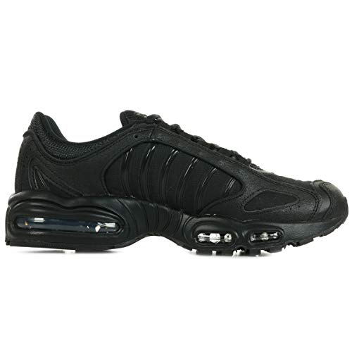 tailwind triple black