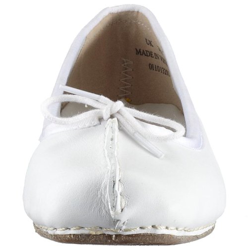 clarks ballerina freckle face