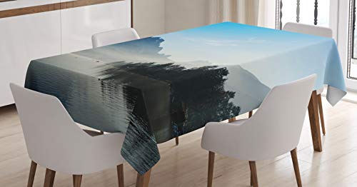 ABAKUHAUS Lake Forest Nappe, Lac d’Annecy France Ciel, Linge de Table Rectangulaire pour Salle à Manger Décor de Cuisine, 140 cm x 200 cm, Ciel Bleu et Bleu Gris