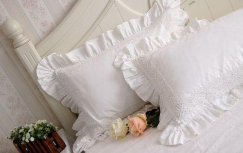 frilly pillow cases
