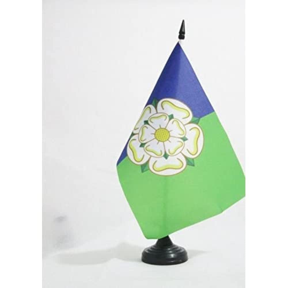 AZ FLAG East Riding of Yorkshire county Table Flag 5'' x 8'' - East Riding of Yorkshire county Office Decoration 100% Polyester 21 x 14 cm - Mini Desk Flag with Pole and Black Plastic Base