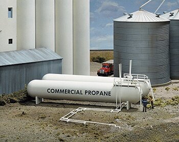 Walthers Cornerstone JHO Scale Propane Storage Tanks Kit