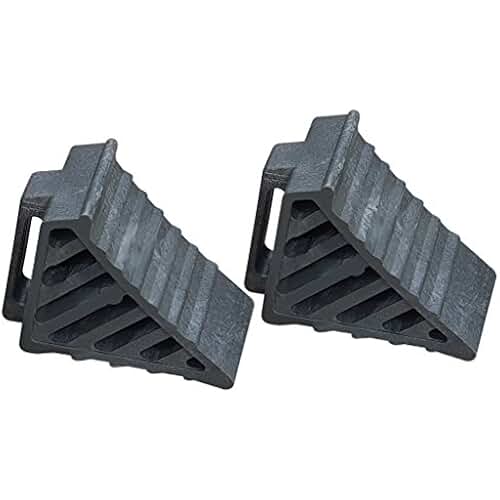 tire chock blocks