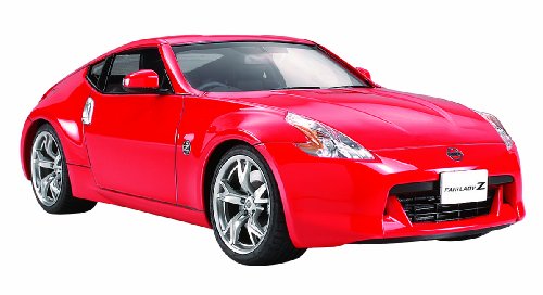 Tamiya 1: 24 Scale Nissan 370z (Book)