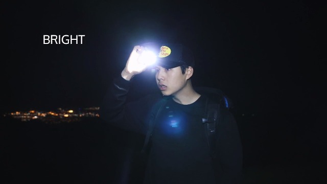 Casque De Sécurité Avec Lampe Frontale Rechargeable - Taille M, Visoir Fumé, Doublure, Norme ANSI Z87.1, Neuf Sous Emballage