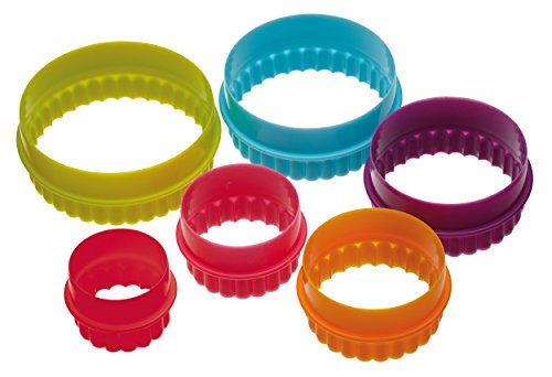 Colourworks Plastic Plain And Fluted Round Cookie Cutters, Multi-colour, Set Of
