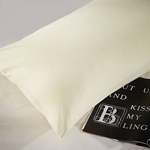 OAITE Duvet Cover,Protects and Covers your Comforter/Duvet Insert,Luxury 100% Super Soft Microfiber,King Size,Color Cornsilk,3 Piece Duvet Cover Set Includes 2 Pillow Shams