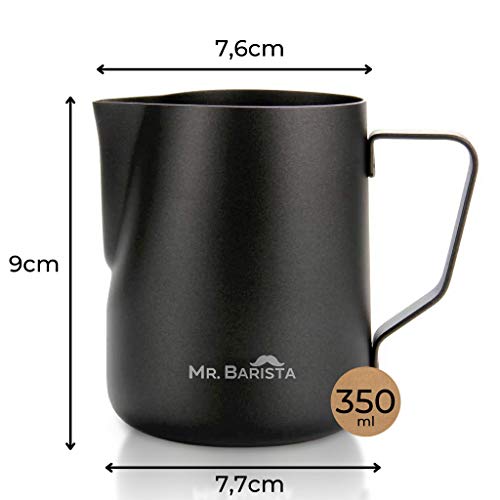 Mr. Barista® Professionelles Barista Milchkännchen 350ml aus Edelstahl - mit Teflon Beschichtung - Latte Art Ausguss - spülmaschinenfest - inklusive Barista Tuch (350ml) – Bild 4