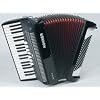 ACORDEON CROMATICO – Hohner (A1672) (Bravo III) (96 Bajos) (Negro con Funda de Calidad)