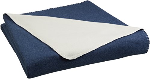 AmazonBasics Reversible Fleece Blanket - Full/Queen, Navy/Cream