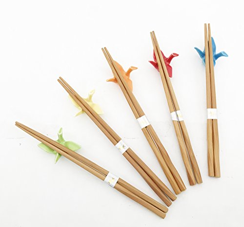 Japanese Traditional Chopsticks Set with Origami Crane Chopsticks Rest 5 Matching Pair Assorted Colors Chopsticks Set Dining Table Starter Kit Beautiful Gift Item Nicely Packaged (Assorted Colors)
