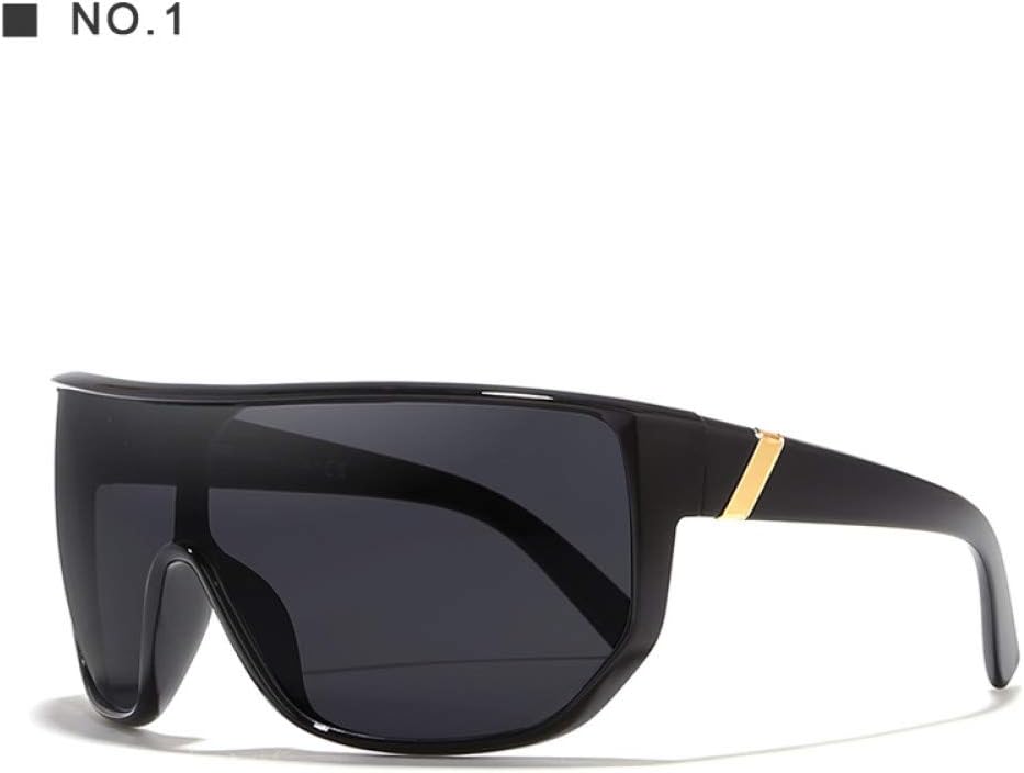 designer with big glasses