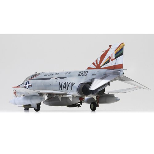 Academy F-4B "VF-111 Sundowners" Model Kit
