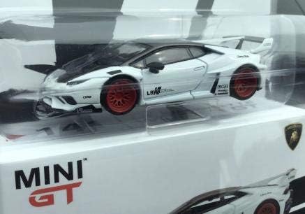 Amazon Co Jp Lbwk ミニgt Mini Gt 1 64 Lb Works Huracan Gt White ランボルギーニ ウラカン 白 ホワイト トイザらス限定 Tsm 左ハンドル ホビー 通販