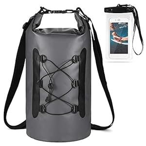 Lixada wasserdichte Tasche, 15 l, Rucksack, wasserdicht, Telefontasche, Rolltasche, Top, Trockentasche, für Kajaking, Angeln, Surfen, Schwimmen, Rafting 1 Schnorchelmasken 41WQTufGsXL. SS300 Ergonomischer Packsack: Mit zwei verstellbaren Schultergurten zum bequemen Tragen. Das elastische Seil zum Halten von Kleidung oder Accessoires.
Perfekte Größe: 15L Packsack (13,8 * 8,7 Zoll) mit großer Kapazität. Die Handytasche (8,1 * 3,9 Zoll) ist für Telefone mit einer Bildschirmdiagonale von bis zu 6 Zoll geeignet.
Wasserdicht: Der Packsack besteht aus wasserdichter robuster 500D PVC-Plane mit wasserdichter Beschichtung. Die wasserdichte Handytasche besteht aus hochwertigem ABS + PVC mit verstärktem Verschlusssystem, das vor Wasser, Schmutz, Staub und Schlamm schützt.