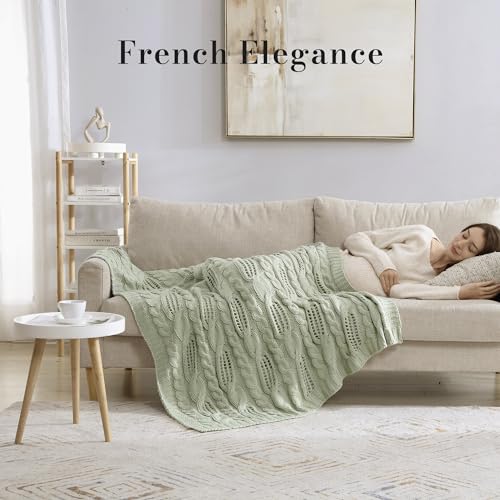 Amélie Home Sage Green Chunky Cable Knit Throw Blanket Fall Soft Cozy Farmhouse Throw Blankets for Couch Sofa Bedroom 50 x 60
